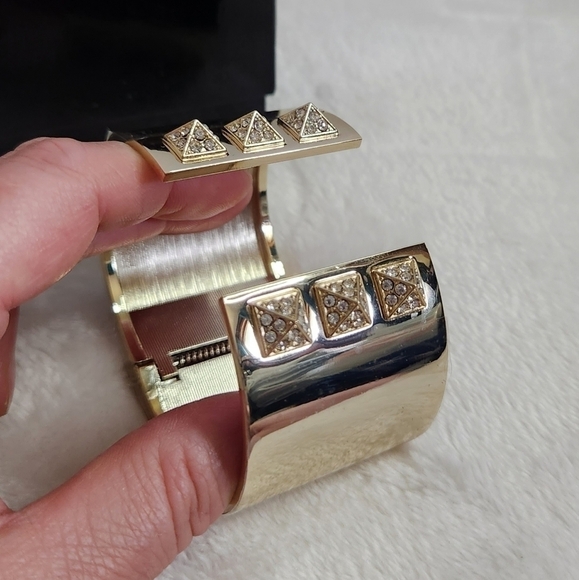 Victoria's Secret VS Gold Toned Scandalous Rhinestone Cuff Hinged Bracelet NWT - Picture 4 of 9